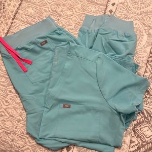 Figs woman’s scrub set